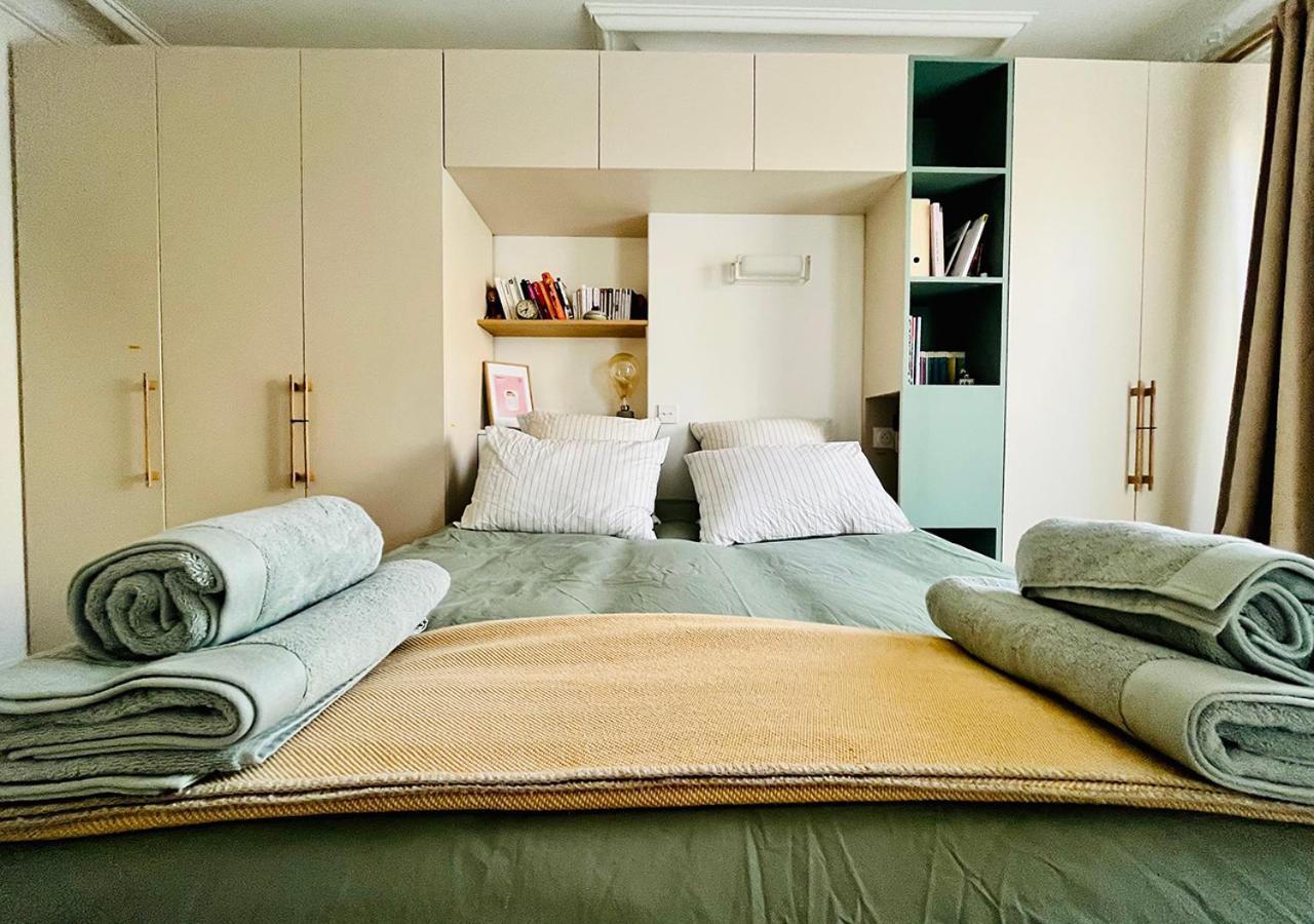 Appartement Gorgeous, Bright & Large 1 Bedroom Near Montmartre Paris