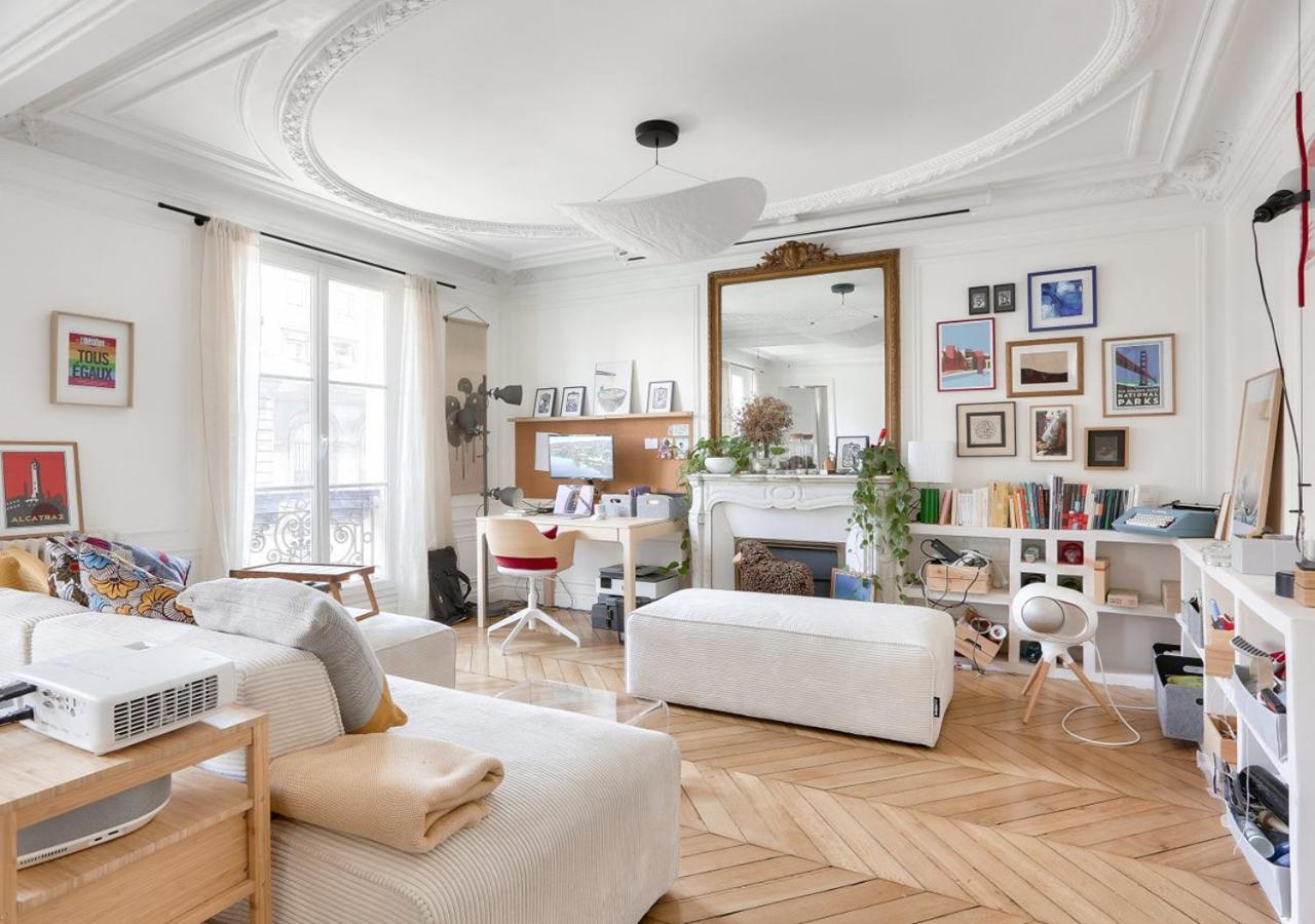 Gorgeous, Bright & Large 1 Bedroom Near Montmartre Appartement